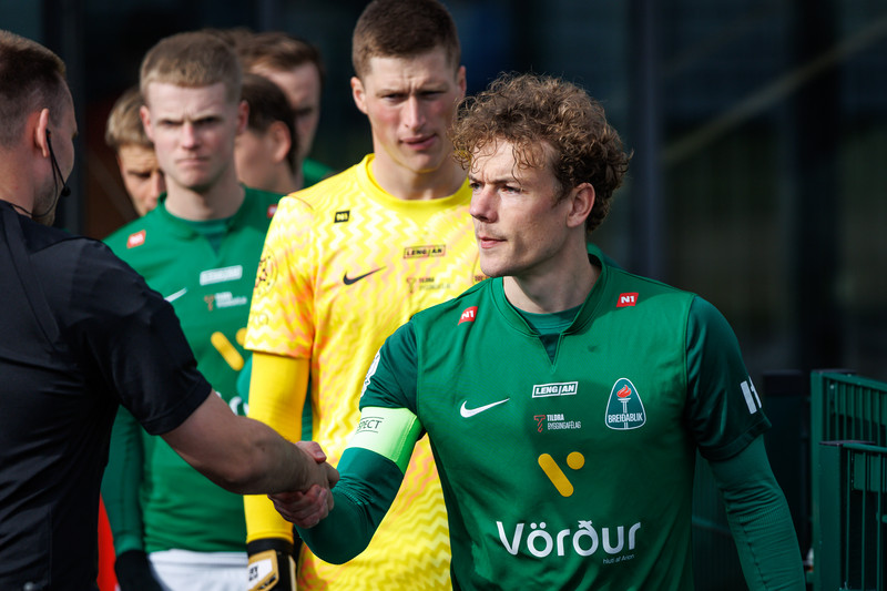 Samningur Höskuldar rennur út eftir næsta tímabil.