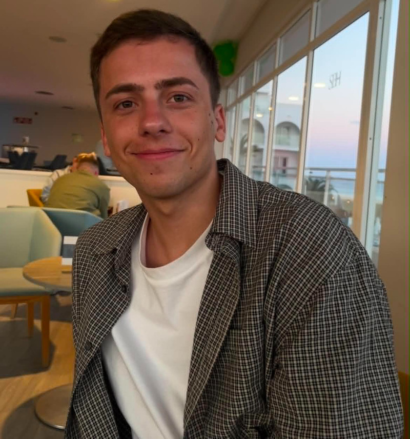 Viktor Jónsson, yngri bróðir Kristófers, er samfélagsmiðlastjóri Hauka.