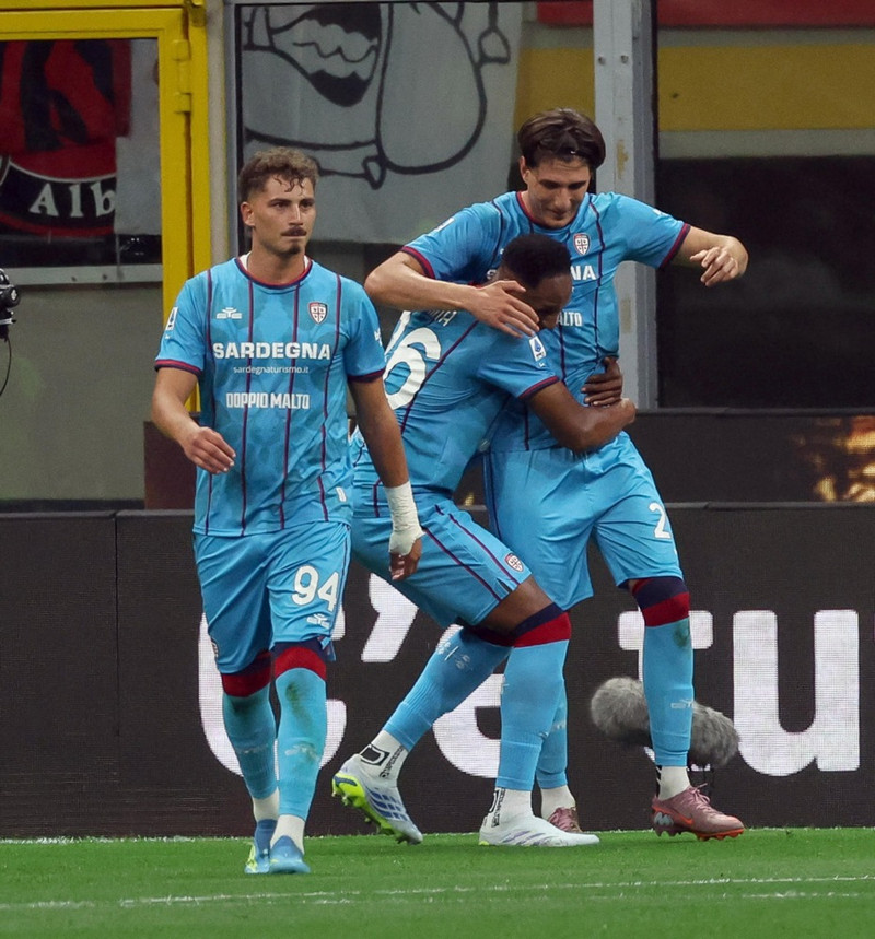 Ítalía: Como í Meistaradeildina - Cagliari skemmdi fyrir Milan