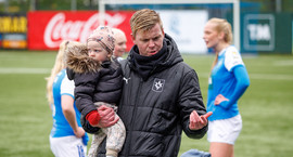 Uppbótartíminn - Nú stöndum við upp og klöppum