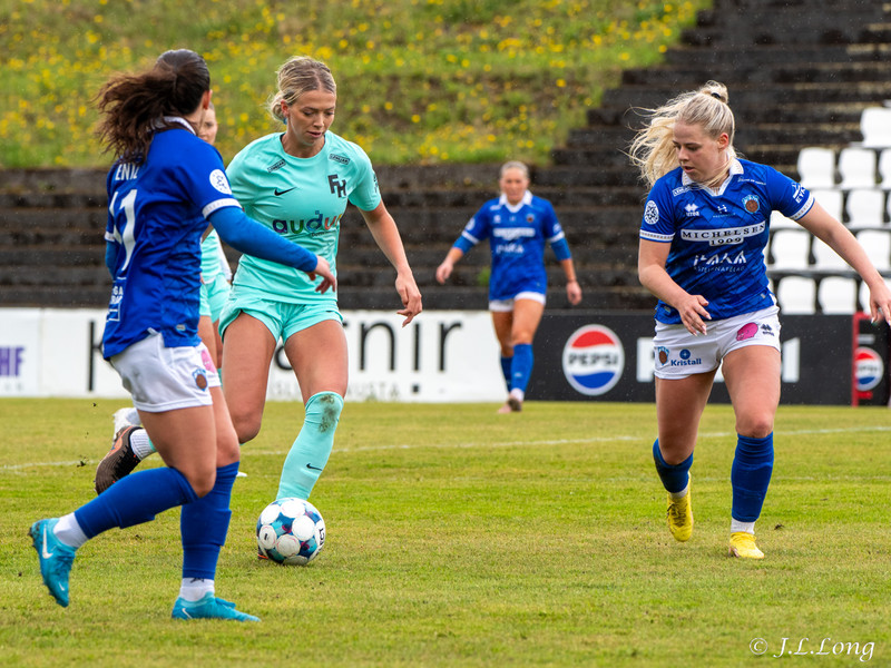 Myndaveisla: Átta mörk í Krikanum og fyrsta þrennan