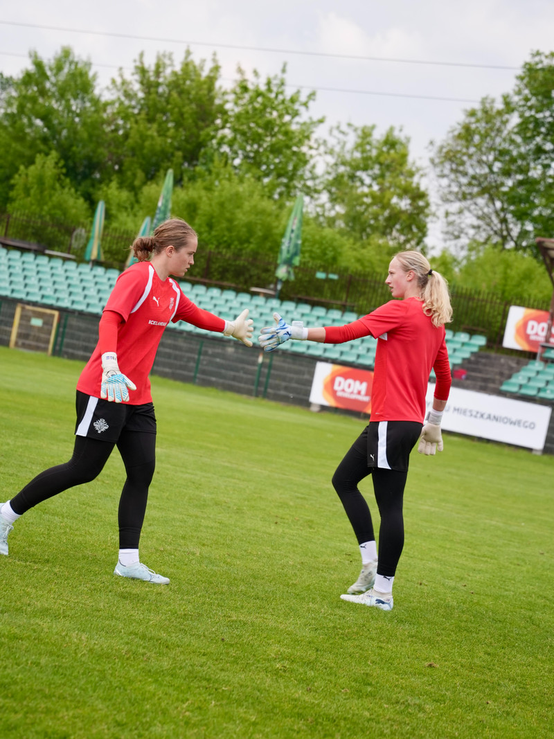 Fanney Inga og Cecilía Rán Rúnarsdóttir á æfingu í dag.