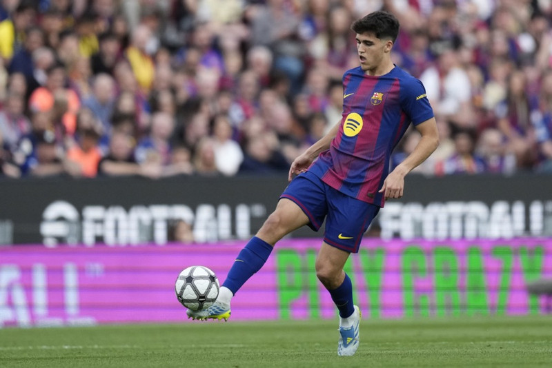 <b>4. Pau Cubarsí (19 ára), Spánn (Barcelona)</b> - Frábær varnarmaður sem hefur þegar 100 leiki undir beltinu. Geggjaður sendingamaður sem smellpassar í spænska liðið.