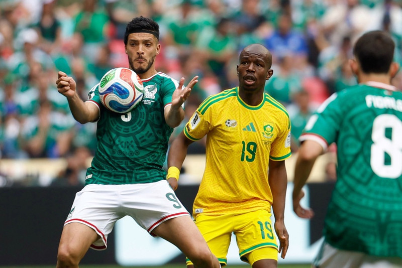 Raul Jimenez í leiknum gegn Suður-Afríku