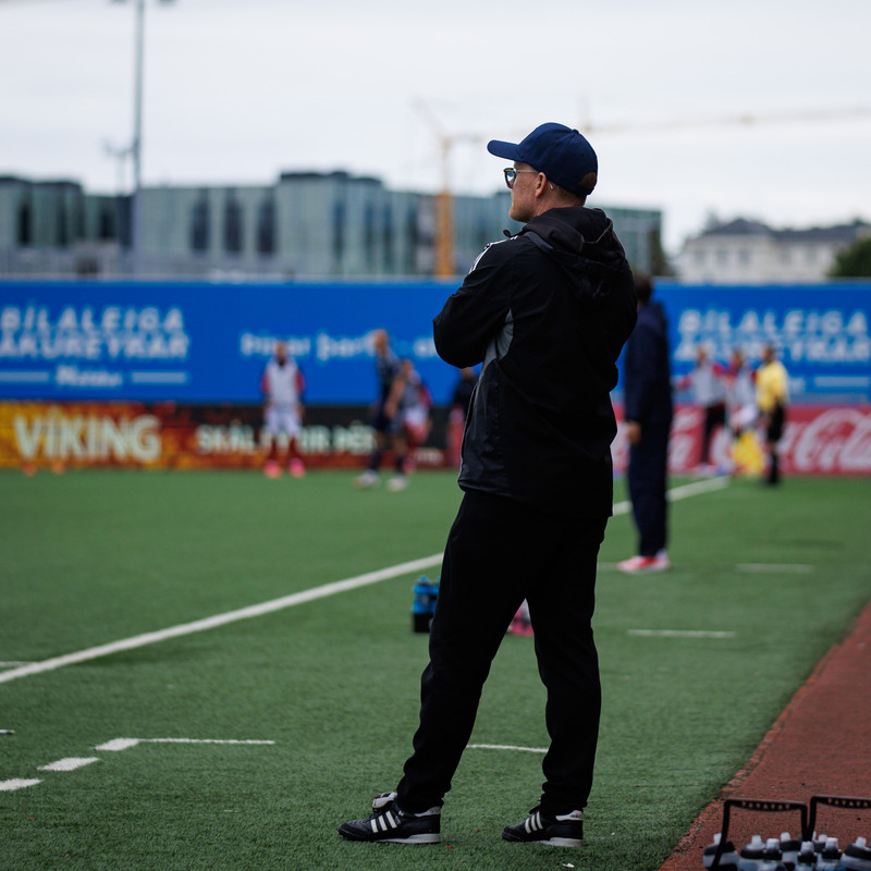 Myndaveisla: Keflavík náði í stig á Hlíðarenda
