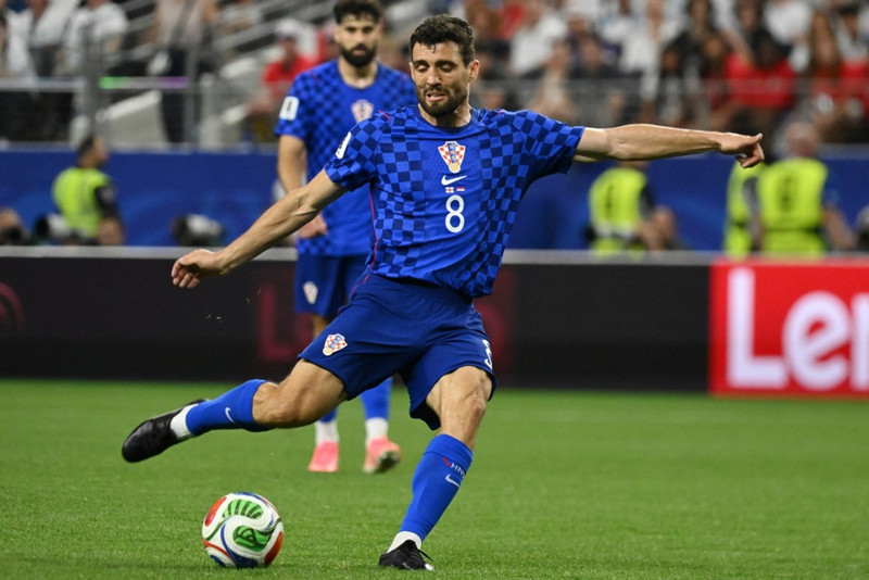 Mateo Kovacic í leiknum gegn Englendingum