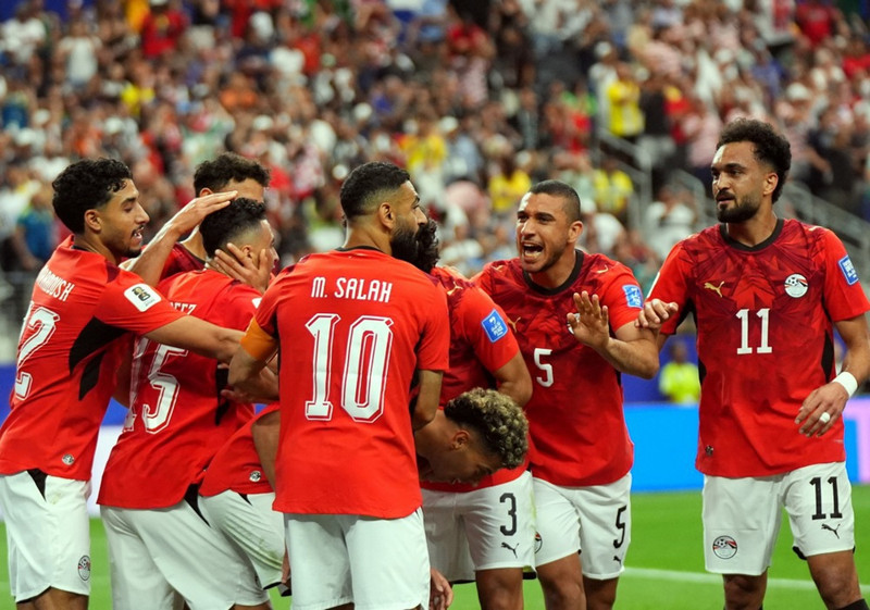 Egyptaland komst áfram eftir sigur í vítakeppni.