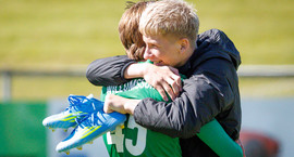 Sjáðu mörkin: Sautján ára með sigurmark á Írskum...