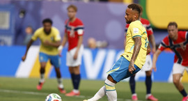 Van Dijk, Bruno og Neymar valdir í EKKI lið HM