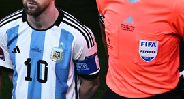 Messi fær „uppáhalds dómarann sinn“