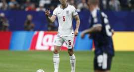 Stones á blaði hjá Arsenal - Liverpool blandar sér í...