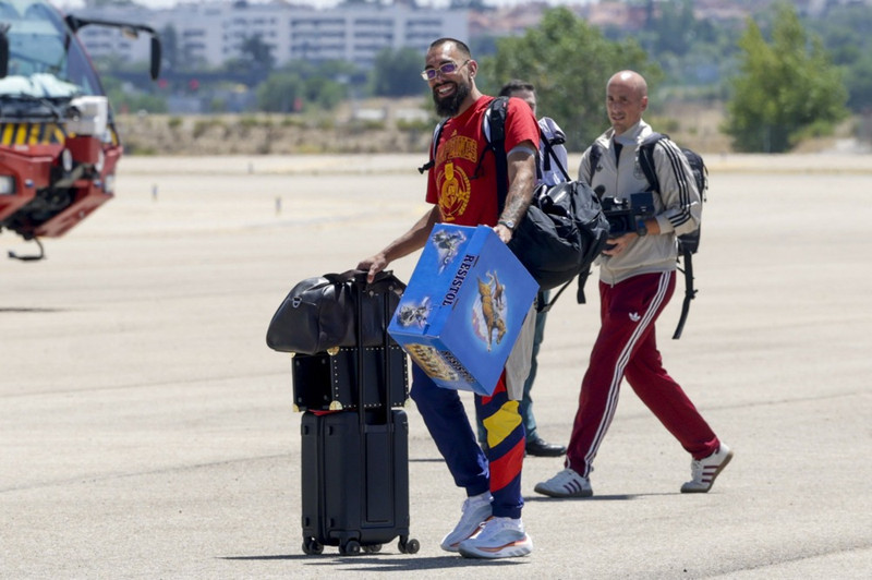Myndir: Spánverjar mættir með bikarinn heim