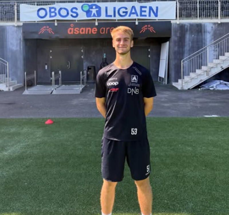 Kynntur hjá Åsane í vikunni.