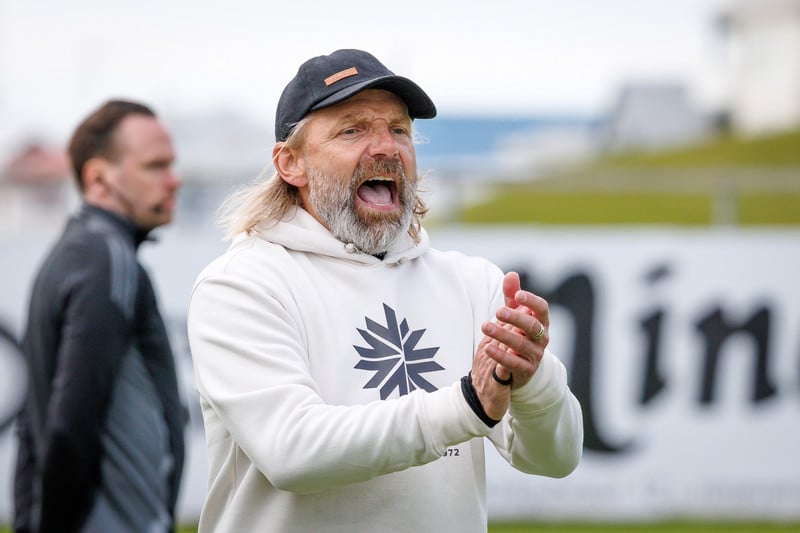 Lárus gaf ekki kost á sér.