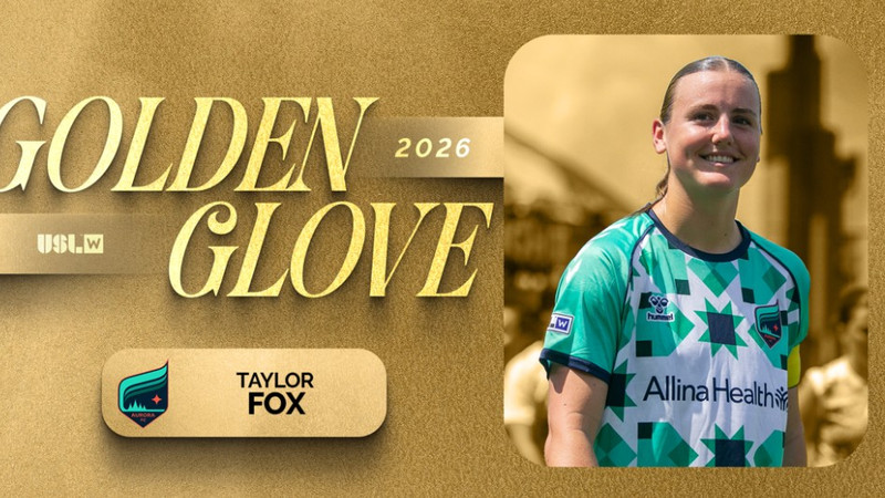 Taylor Fox vann gullhanskann í USL deildinni í síðasta mánuði