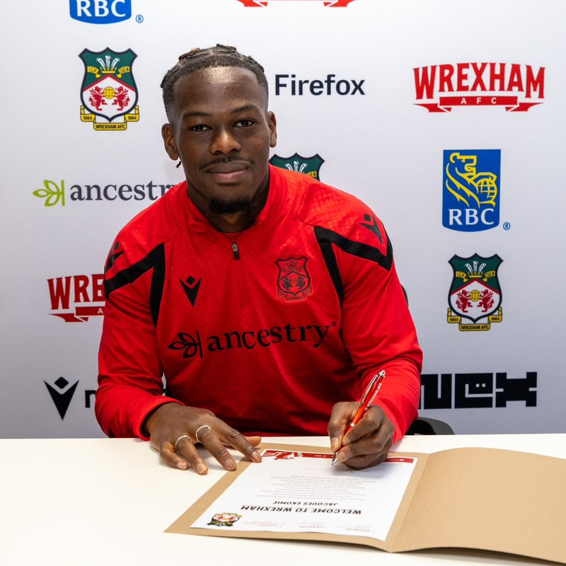 Wrexham kaupir landsliðsmann Gabon (Staðfest)
