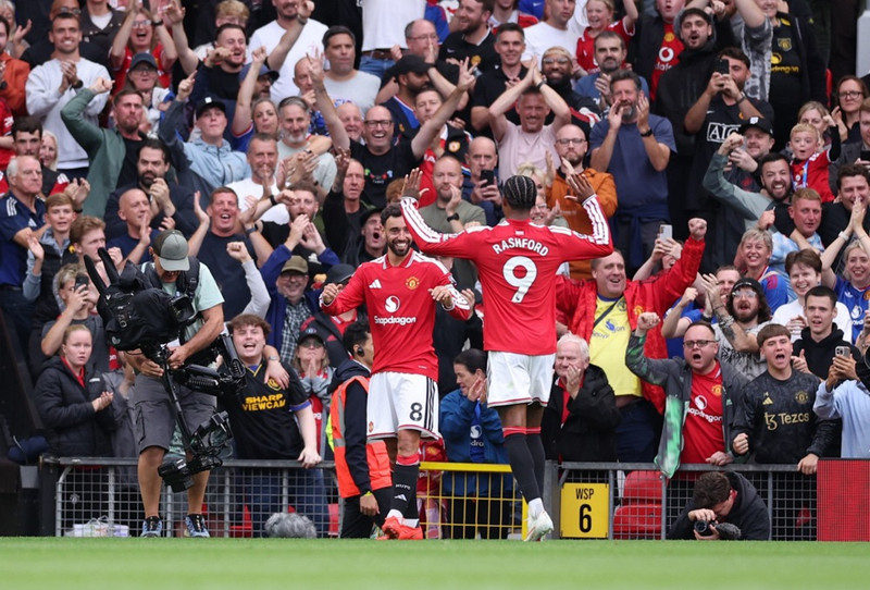 England: Bruno Fernandes með þrennu í sigri Man Utd