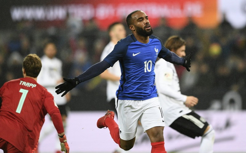 Darwin Núnez klúðraði víti - Lacazette tapaði