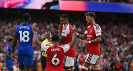 Enski boltinn - Hver stoppar eiginlega Arsenal?