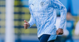 Sjáðu táninginn skora tvennu fyrir Man City -...
