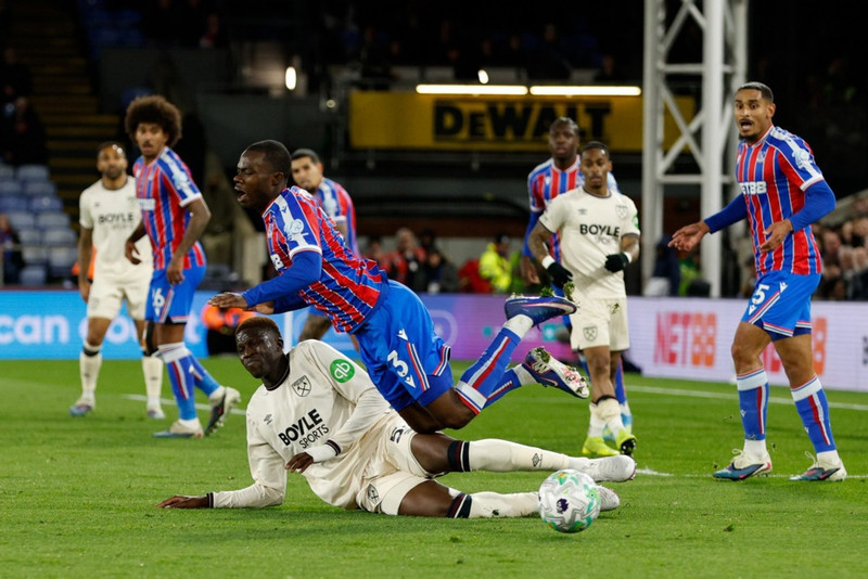 Mohamadou Kante skoraði og fékk síðan rautt er leikmaður Millwall slapp í gegn undir lokin