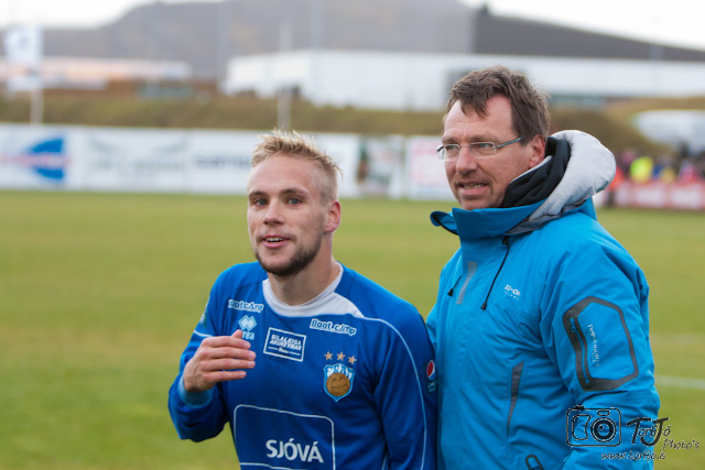 ,,Sleggjurnar Pétur Ormslev og Gummi Torfa komu inn í þetta á miðju sumri. Lengi framan af fannst okkur í liðinu við vera svolítið einir í þessu með Todda og hans aðstoðarfólki. Þess vegna var frábært að finna fyrir svo sterkum stuðningi. Við hefðum í raun átt að tollera Ormslev á lokahófinu því síðasta tolleringin hans endaði ekkert sérstaklega. Ég fékk mér allavega einn GogT á barnum bara til að sýna Gumma Torfa virðingu. Minnsta sem ég gat gert.