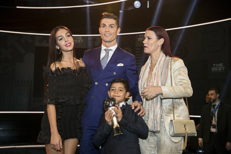 Systir Ronaldo: Portúgal á þig ekki skilið