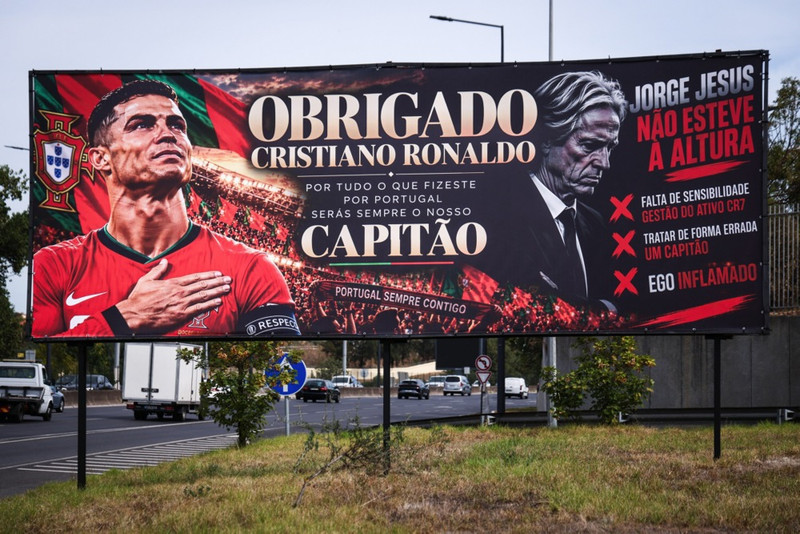 Skilti til stuðnings Ronaldo hafa verið sett upp víða í Lissabon og á fleiri stöðum