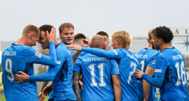 Ísland áfram taplaust á toppnum