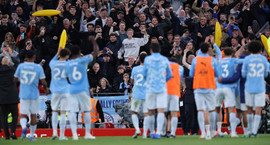Bananarnir merki um stuðning til Man City á erfiðum...