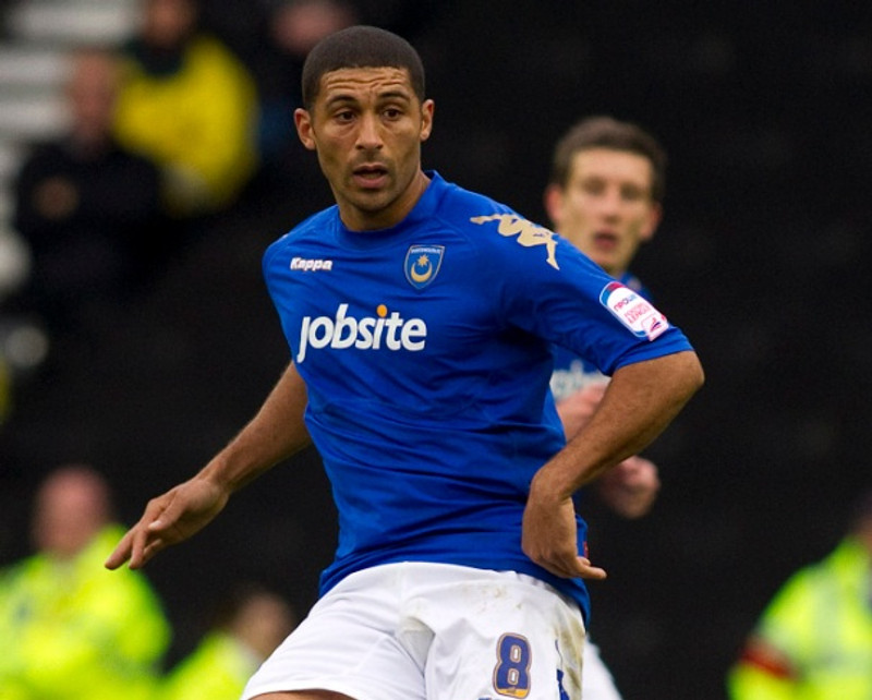 Hayden Mullins í leik með Portsmouth 2012.